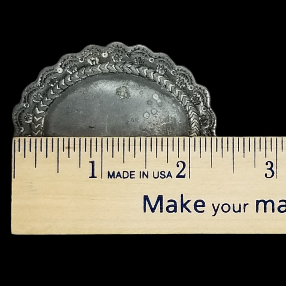 Belt Buckle Vintage Scalloped Oval Silver Tone Embossed Western Boho Accessory - Picture 9 of 10